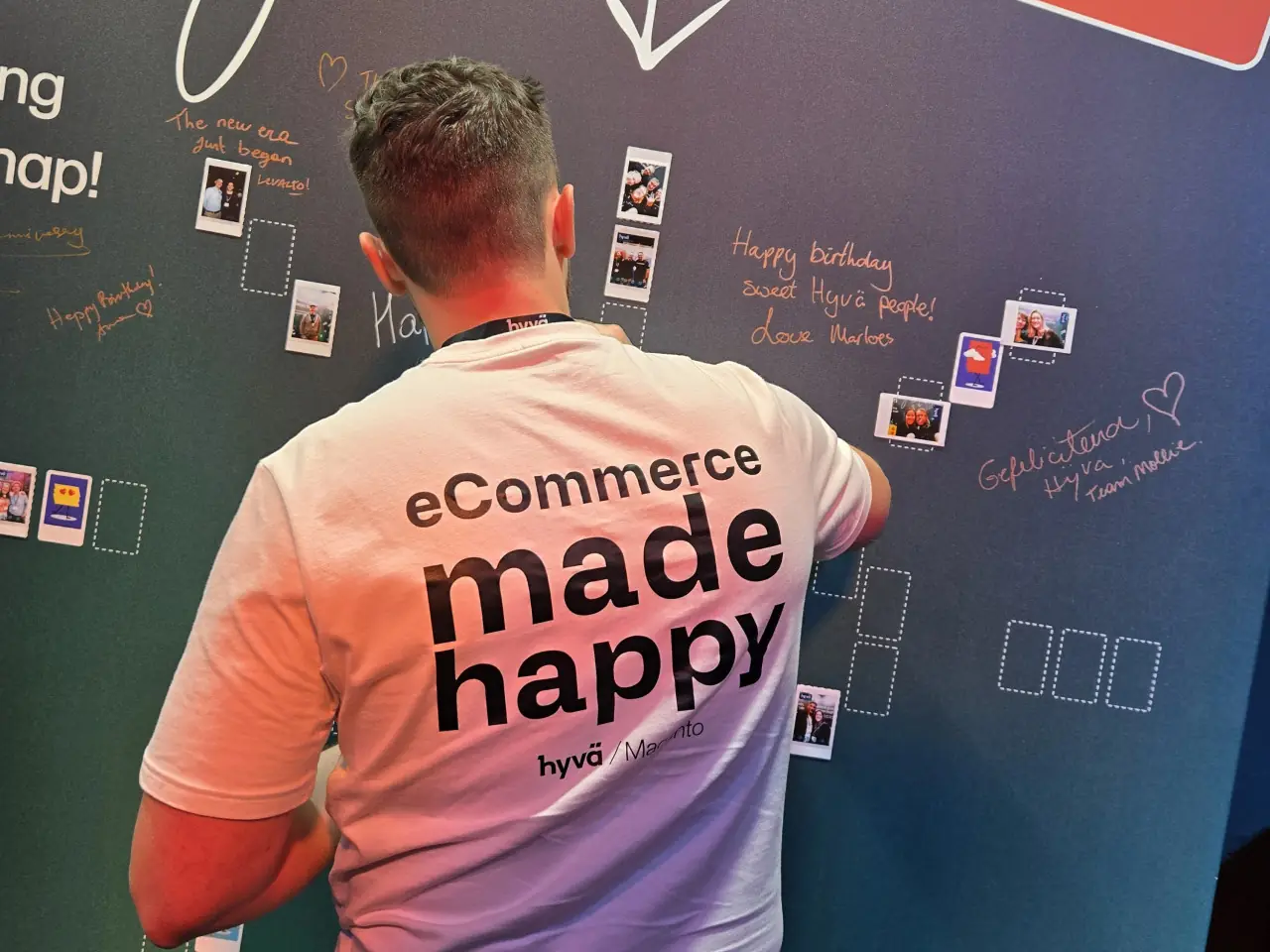 Meet Magento Netherlands 2025 — signing the Hyvä community wall