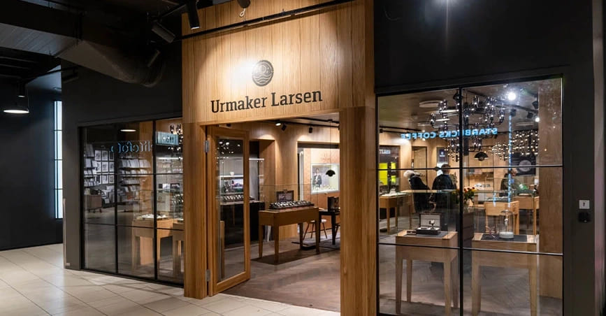 Urmaker Larsen - Timeless Refinement, Built on Hyvä